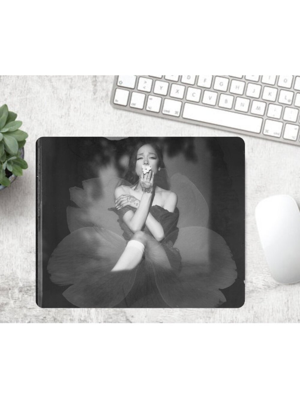 ✨ Ariana Grande “Petals” Album Mousepad ✨